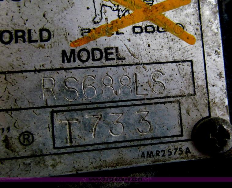 image for item I7238 1985 Mack RS688LS mixer truck