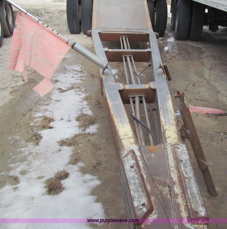image for item I7239 1988 Corn Husker 14' pup dump trailer