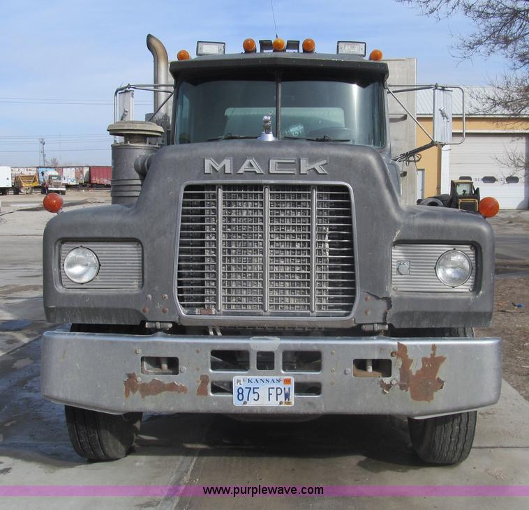 image for item I7240 1991 Mack RD688S triple axle dump truck