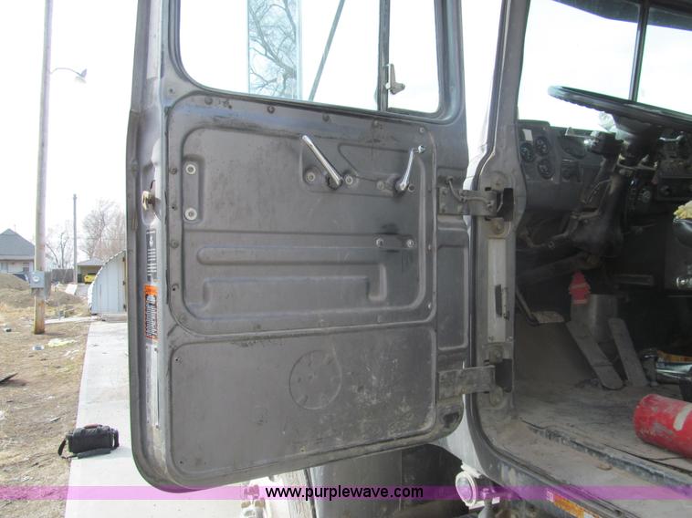 image for item I7240 1991 Mack RD688S triple axle dump truck