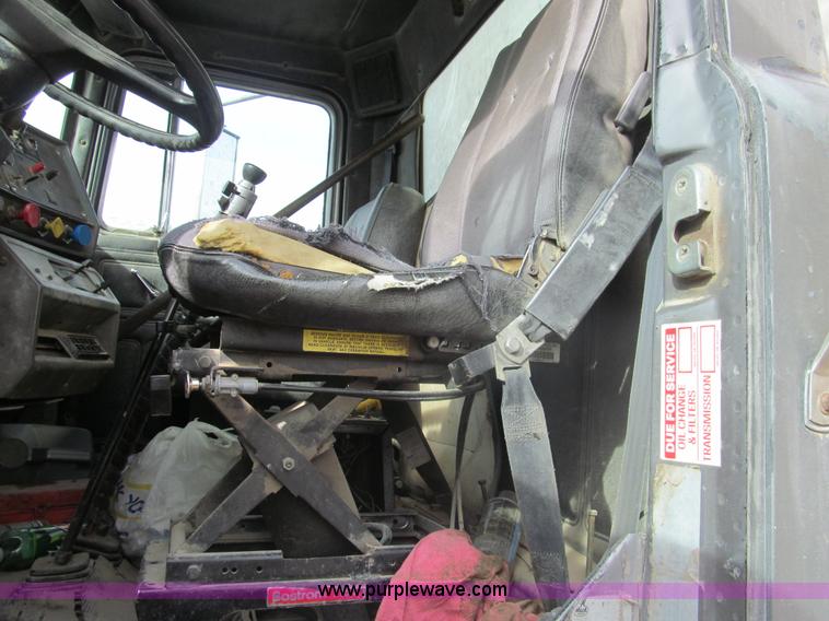 image for item I7240 1991 Mack RD688S triple axle dump truck