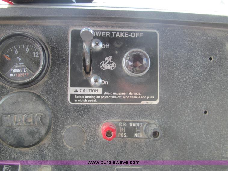 image for item I7240 1991 Mack RD688S triple axle dump truck