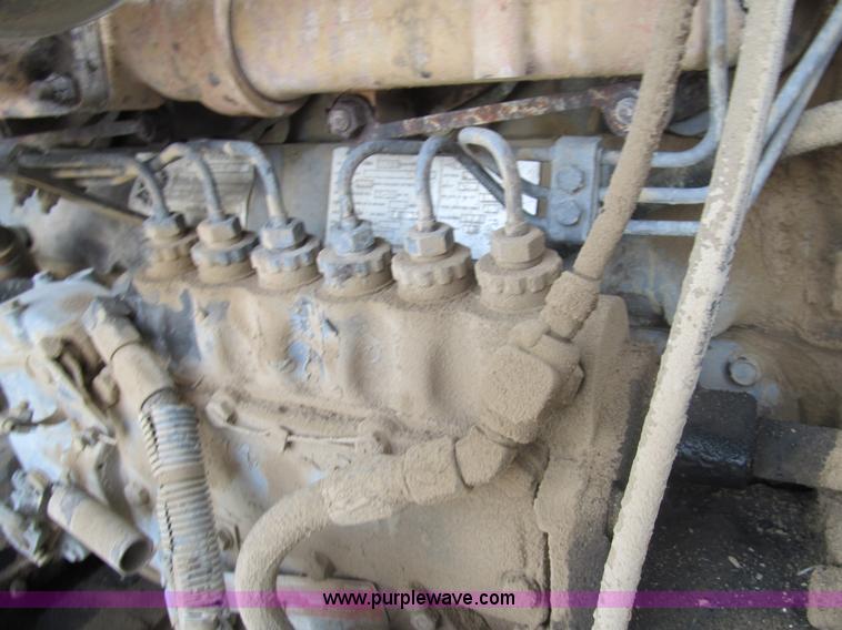 image for item I7240 1991 Mack RD688S triple axle dump truck