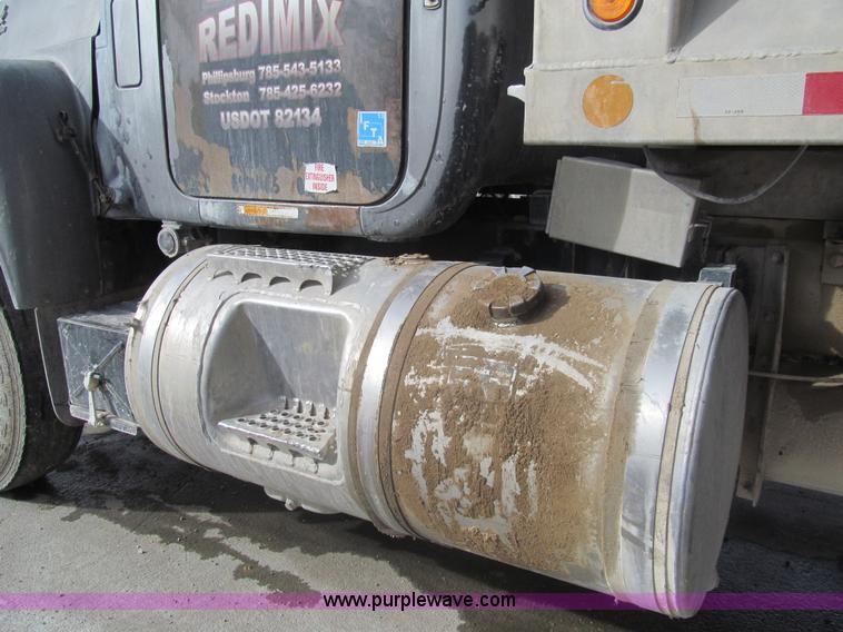 image for item I7240 1991 Mack RD688S triple axle dump truck