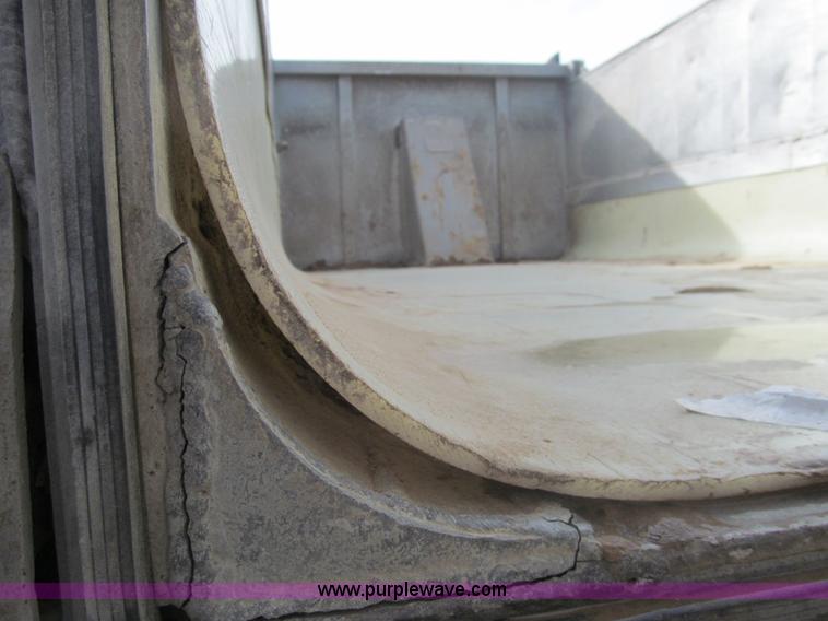 image for item I7240 1991 Mack RD688S triple axle dump truck