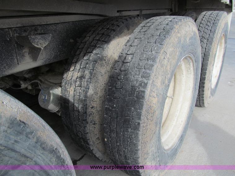 image for item I7240 1991 Mack RD688S triple axle dump truck