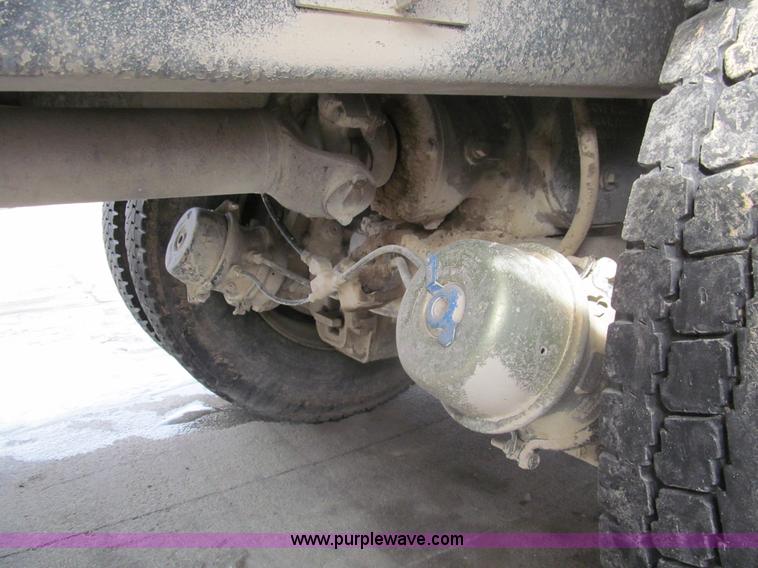 image for item I7240 1991 Mack RD688S triple axle dump truck