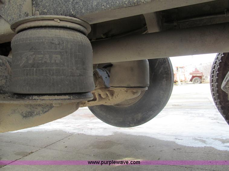 image for item I7240 1991 Mack RD688S triple axle dump truck