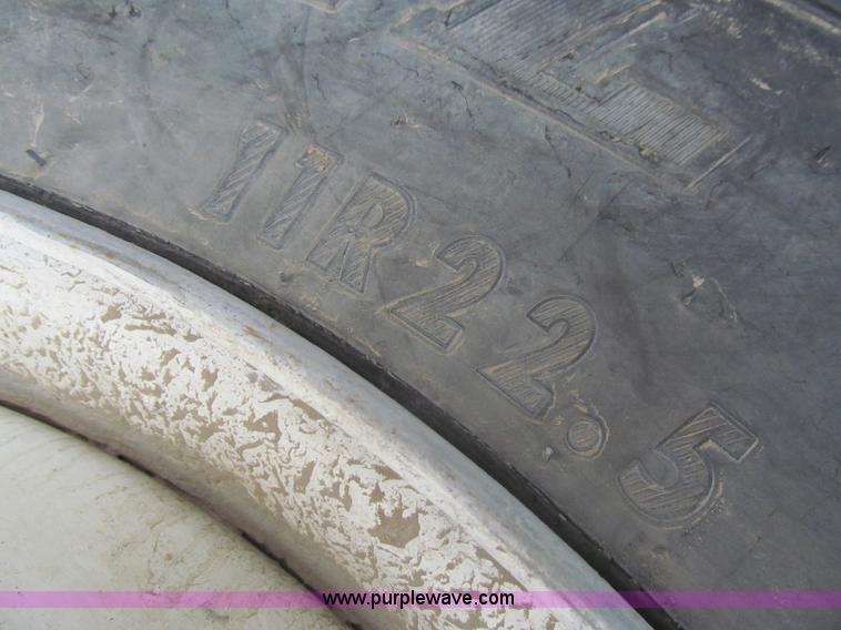 image for item I7240 1991 Mack RD688S triple axle dump truck