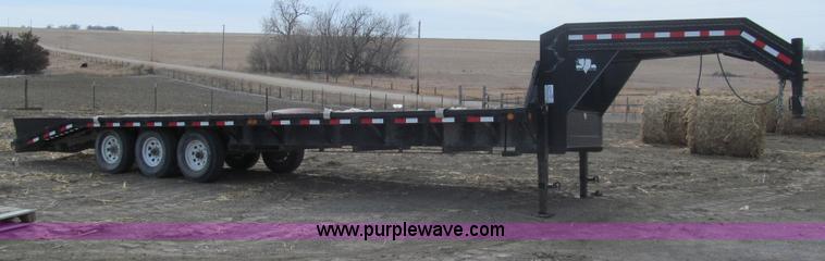 image for item I7241 2005 PJ triple axle gooseneck trailer