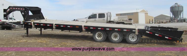 image for item I7241 2005 PJ triple axle gooseneck trailer