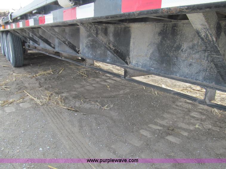 image for item I7241 2005 PJ triple axle gooseneck trailer
