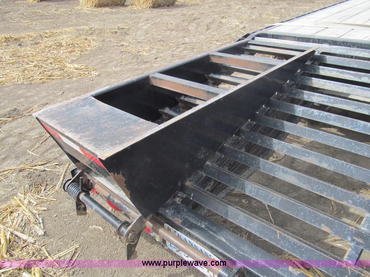 image for item I7241 2005 PJ triple axle gooseneck trailer