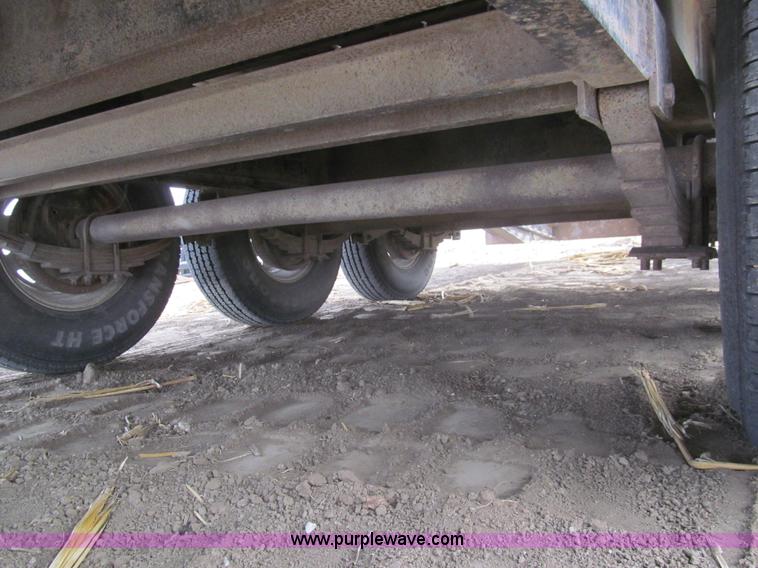 image for item I7241 2005 PJ triple axle gooseneck trailer