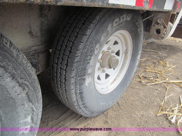 image for item I7241 2005 PJ triple axle gooseneck trailer