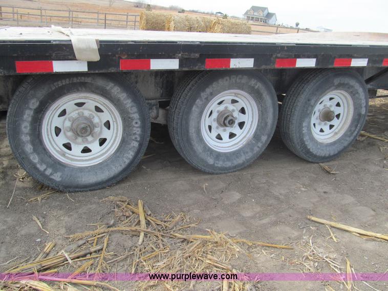 image for item I7241 2005 PJ triple axle gooseneck trailer