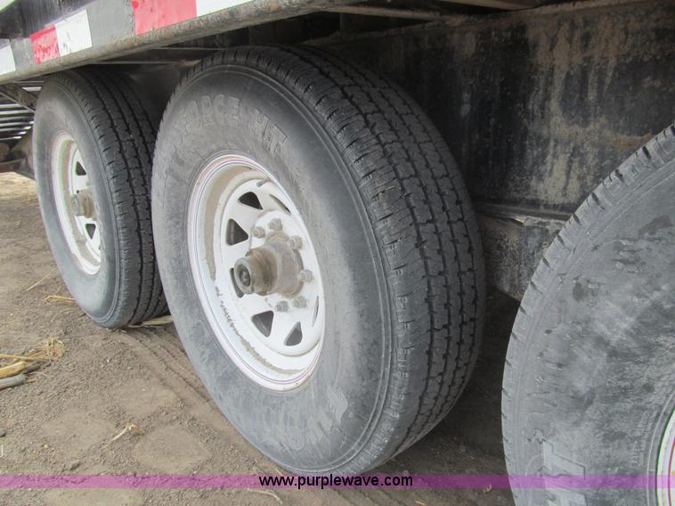 image for item I7241 2005 PJ triple axle gooseneck trailer