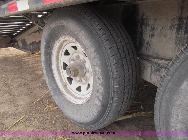 image for item I7241 2005 PJ triple axle gooseneck trailer