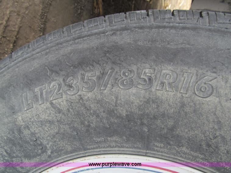 image for item I7241 2005 PJ triple axle gooseneck trailer