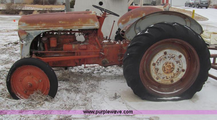 image for item I7246 Ford 9N tractor