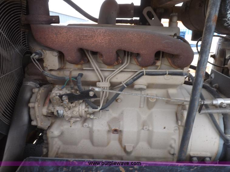 image for item I9115 1992 Atlas Copco XAS90 portable air compressor