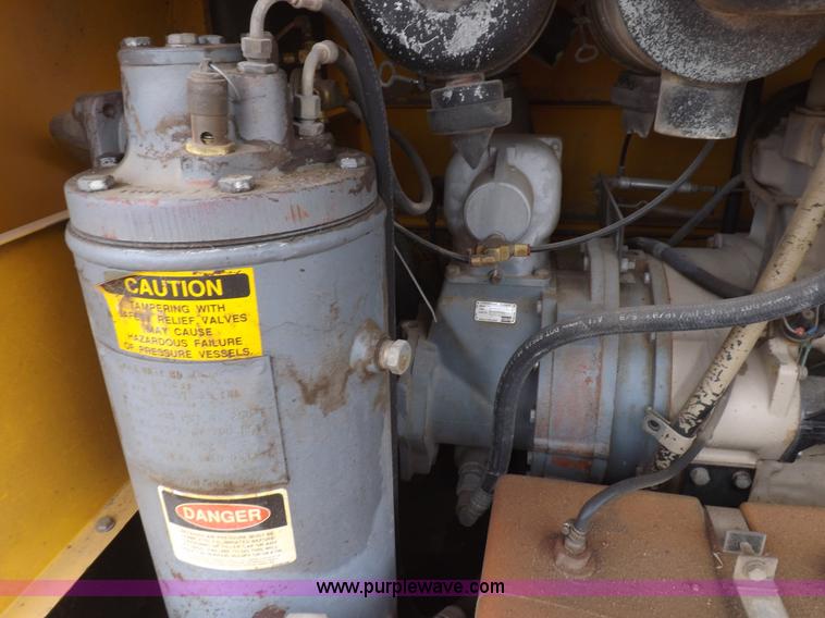 image for item I9115 1992 Atlas Copco XAS90 portable air compressor