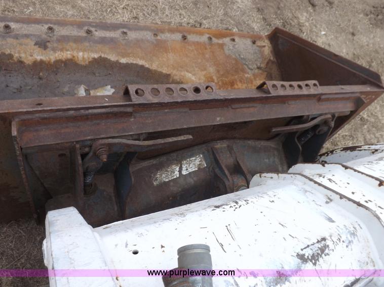 image for item I9116 1995 Bobcat 753 skid steer