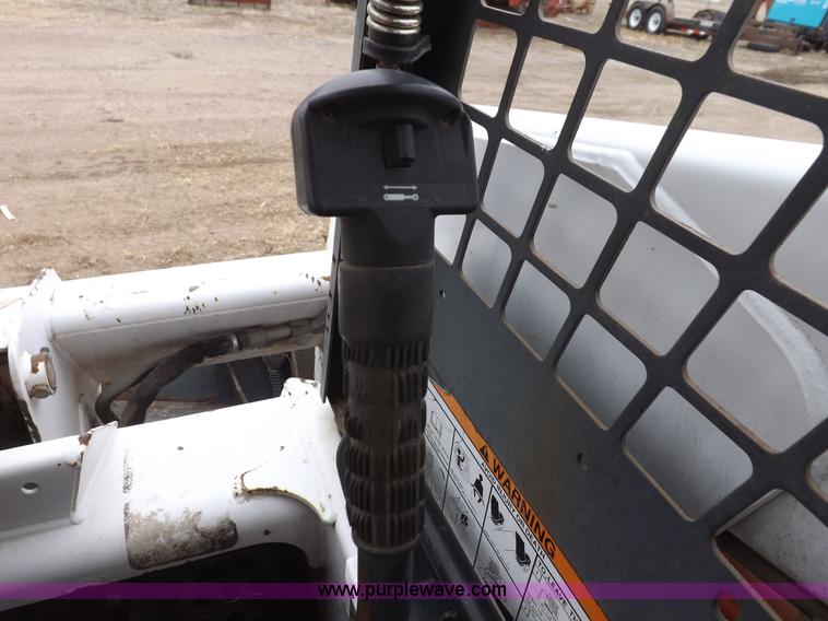 image for item I9117 1999 Bobcat 763 skid steer