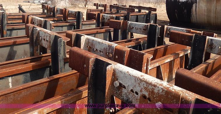 image for item I9367 (16) concrete barrier molds