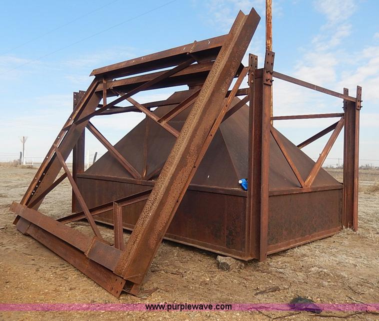 image for item I9369 Gravel hopper with stand