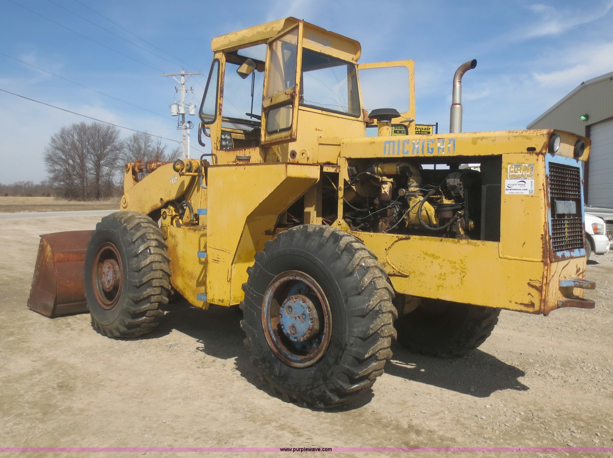 1970 Michigan 55 wheel loader in Frontenac, KS Item F8206 sold