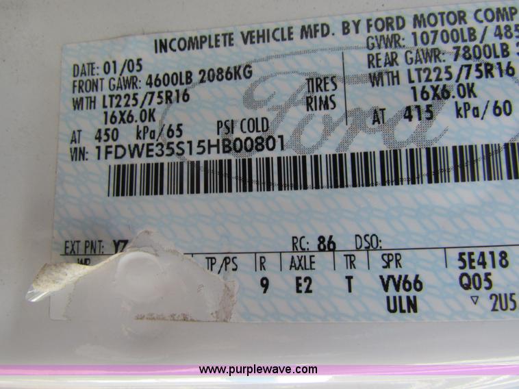 image for item AN9973 2005 Ford E350 Super Duty bus