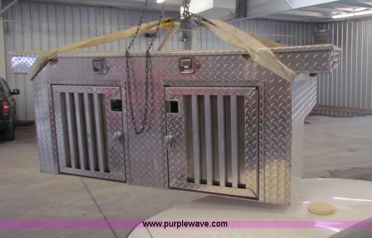 image for item AN9977 Aluminum dog box