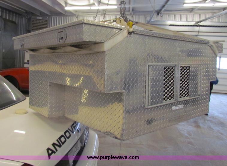 image for item AN9977 Aluminum dog box