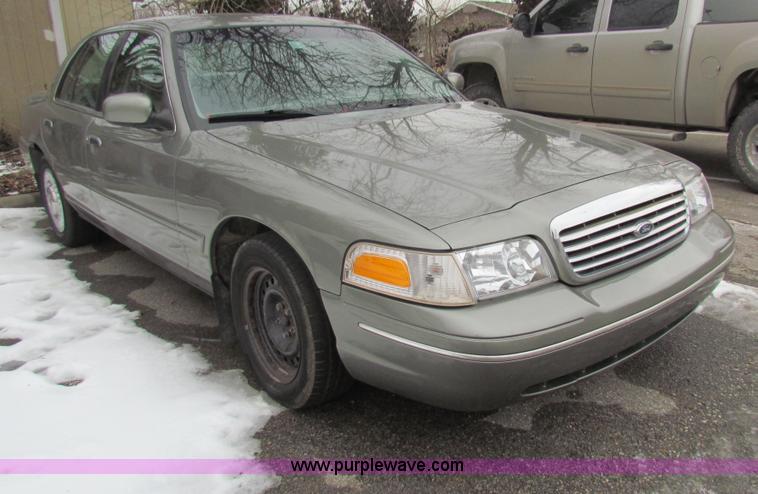image for item AN9979 2000 Ford Crown Victoria Police Interceptor