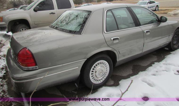 image for item AN9979 2000 Ford Crown Victoria Police Interceptor