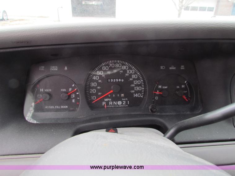 image for item AN9979 2000 Ford Crown Victoria Police Interceptor