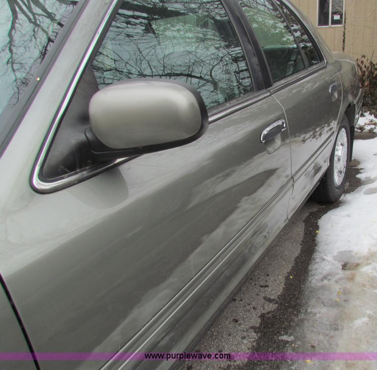 image for item AN9979 2000 Ford Crown Victoria Police Interceptor