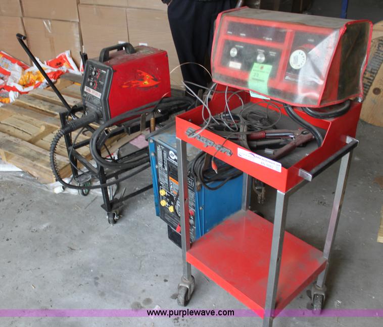 image for item AN9982 Assorted shop equipment
