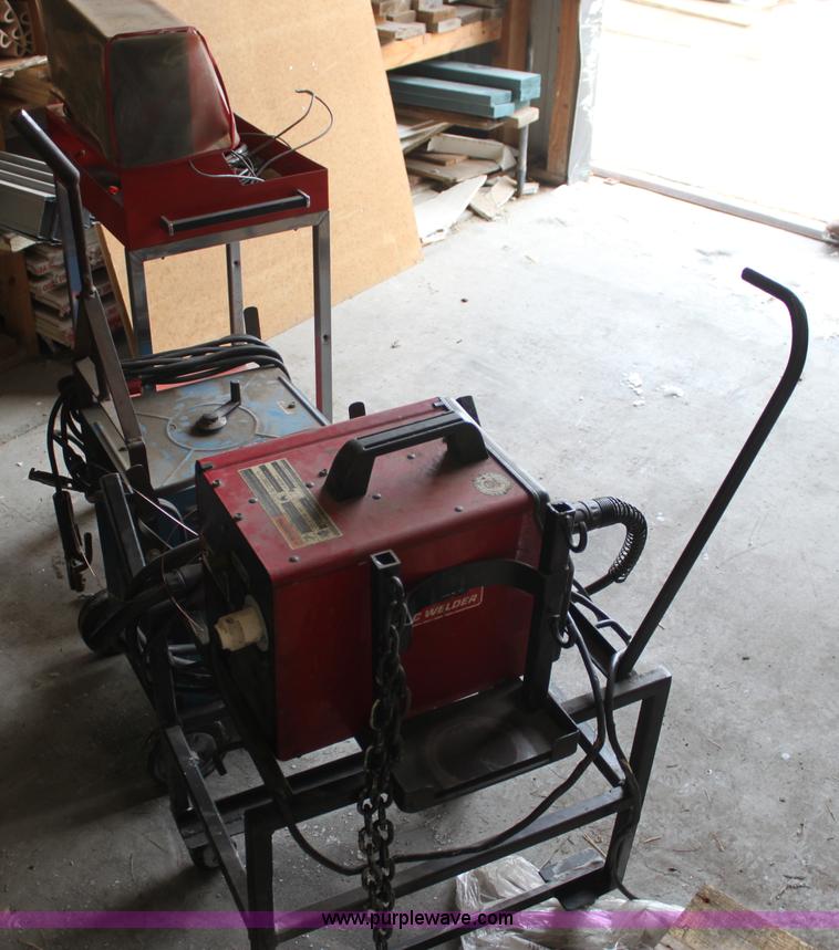 image for item AN9982 Assorted shop equipment