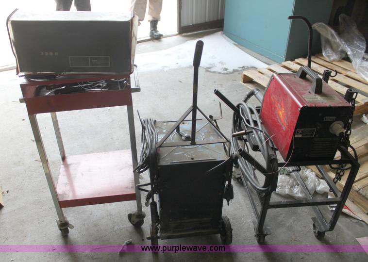 image for item AN9982 Assorted shop equipment