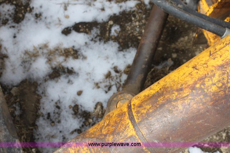 image for item AN9983 1981 John Deere 750 dozer