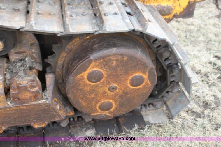 image for item AN9983 1981 John Deere 750 dozer