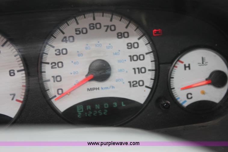 image for item AN9987 2003 Dodge Stratus SE