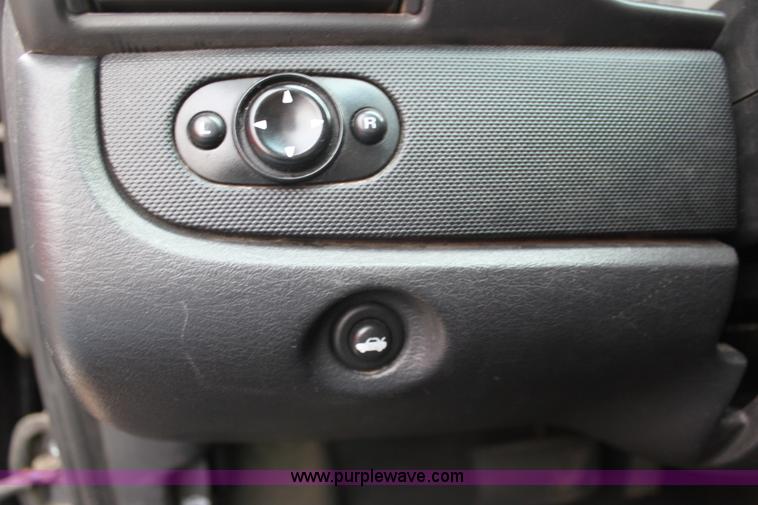 image for item AN9987 2003 Dodge Stratus SE