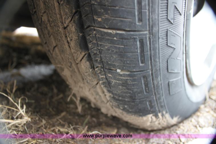 image for item AN9987 2003 Dodge Stratus SE