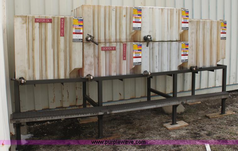 image for item AN9990 Bulk used oil storage tanks