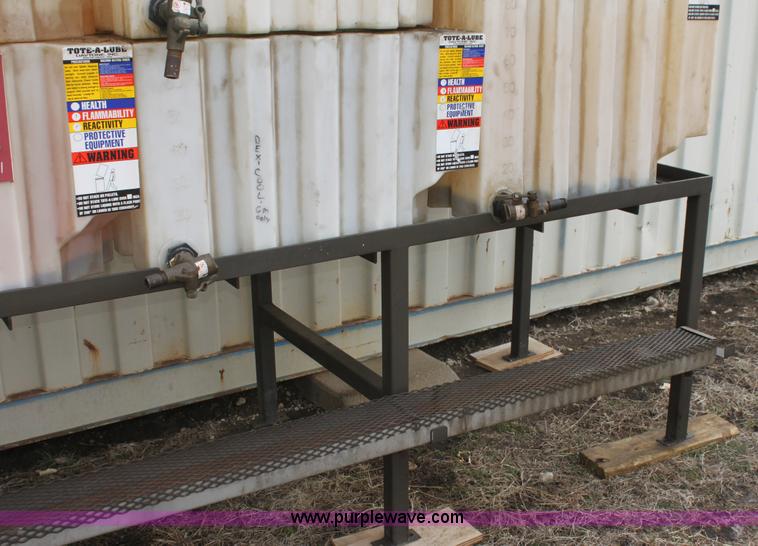 image for item AN9990 Bulk used oil storage tanks
