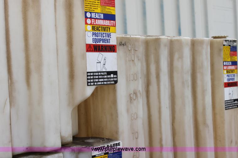 image for item AN9990 Bulk used oil storage tanks