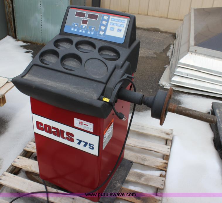 image for item AN9992 Coats 775 tire balancer